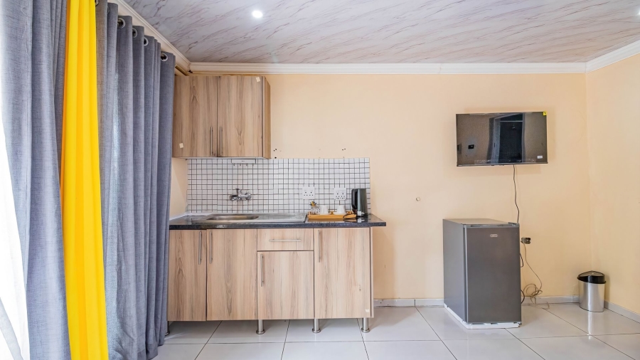 7 Bedroom Property for Sale in Mogwase Unit 4 North West